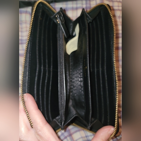 Kate Spade Wallet - Picture 3 of 5